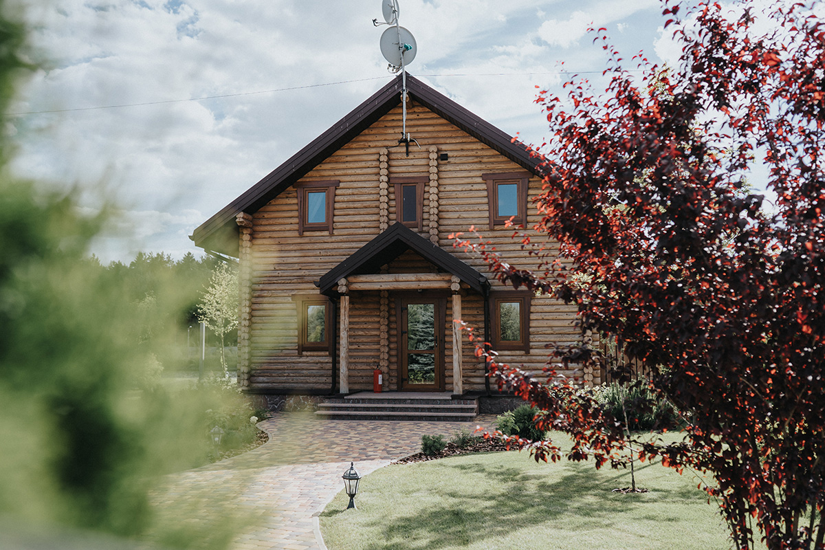 Wooden cottage with Scandinavian feel